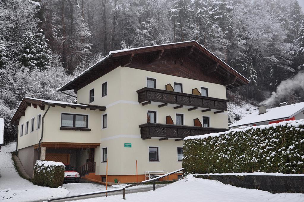 Haus Peter Bed and Breakfast Latschach ober dem Faakersee Exteriör bild